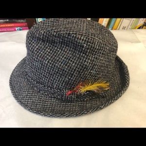 Vintage Mens Hat Tweed Gray Fedora with Feathers M Size 7 Wool Derby